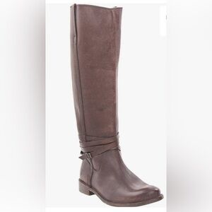 Frye Women’s Distressed Shirley, Pull On Leather Boots, Size 8 1/2, Dark Brown